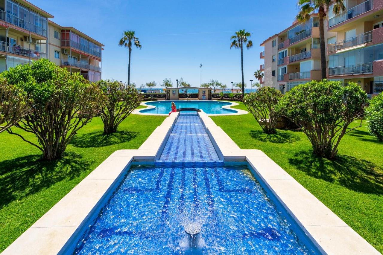 Beachfront Seaview Apartment In Los Boliches By Costarentals - Ref 141 Fuengirola Eksteriør billede
