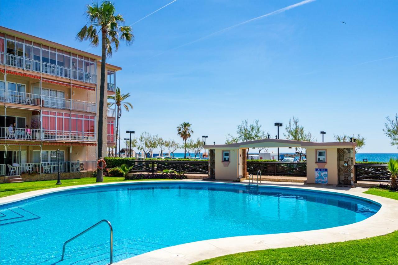 Beachfront Seaview Apartment In Los Boliches By Costarentals - Ref 141 Fuengirola Eksteriør billede